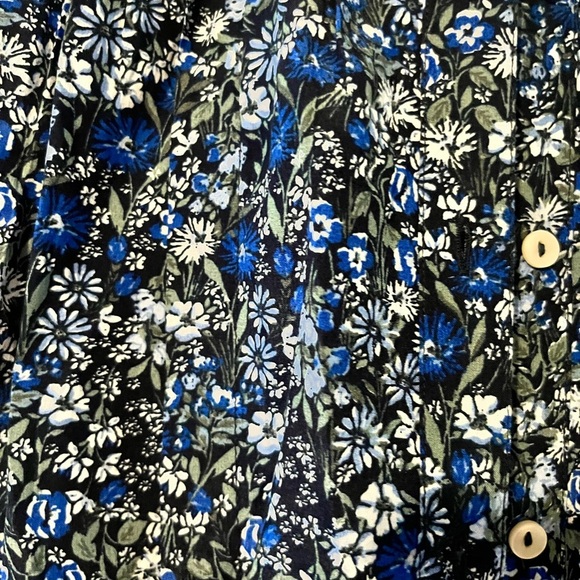 Lucky Brand Floral Flutter Short Sleeve Cotton Blend Blouse - M - Picture 3 of 8